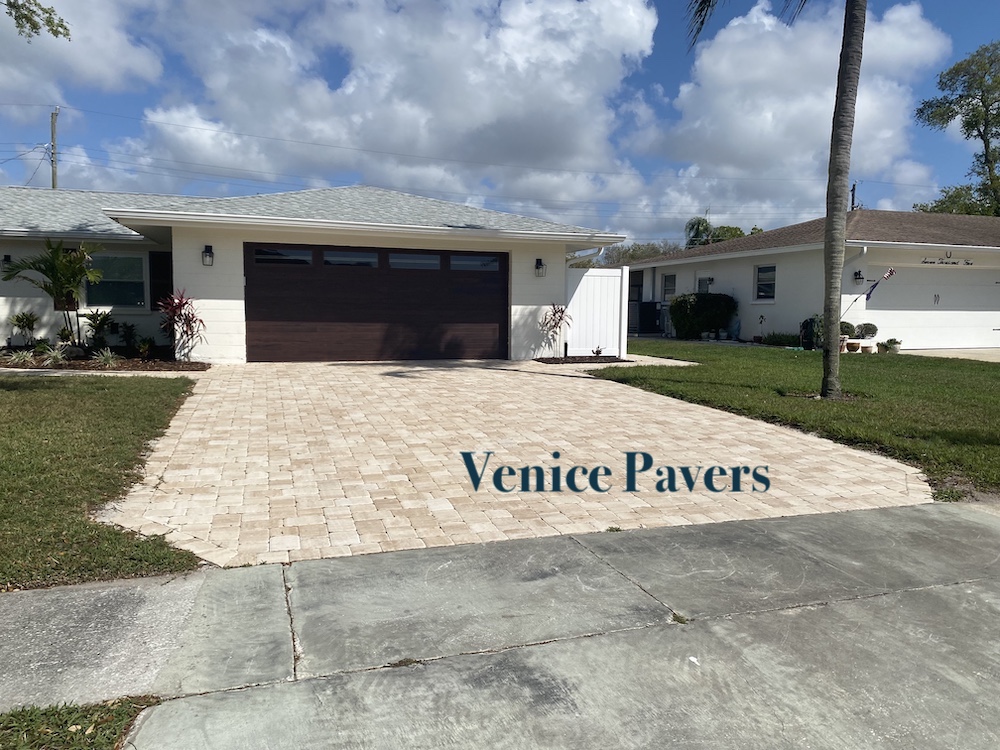 Clamshell Paver Driveway